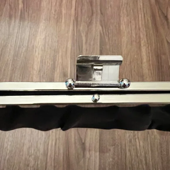 Jessica McClintock Y2K Black Clutch Shoulder Bag Evening Silver Drop Chain Strap - Picture 4 of 10